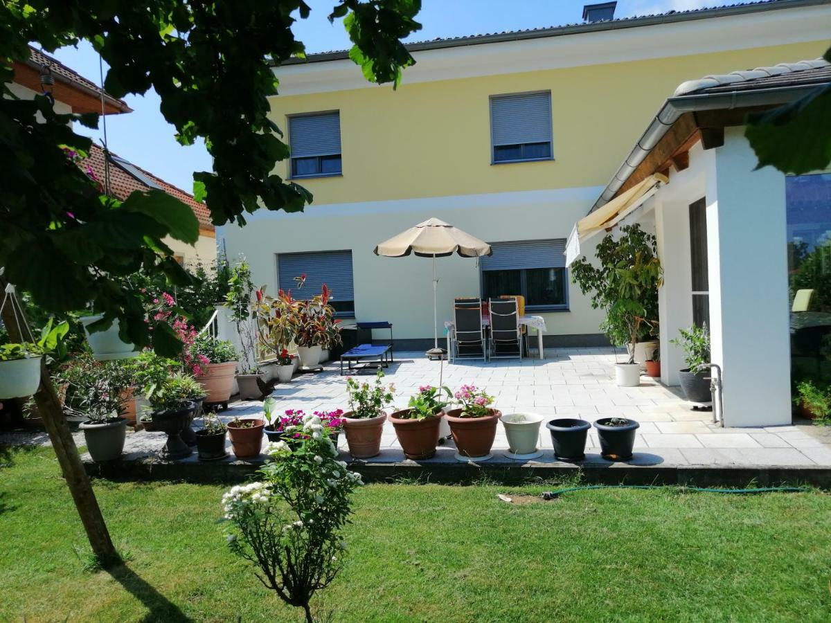 Campingblick-Gaestehaus-Ferienwohnungen Podersdorf am See Extérieur photo